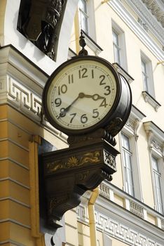 Huge Clock