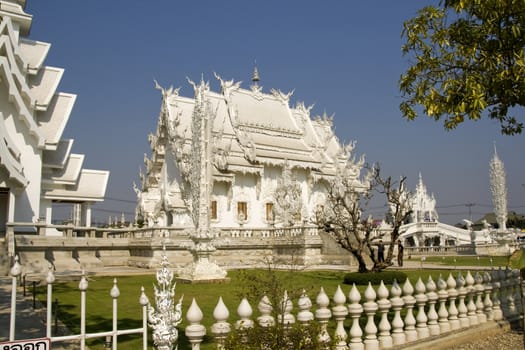 rong khun temple