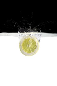lemon slice in water 2
