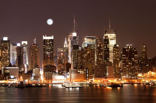  The Mid-town Manhattan Skyline in New York City