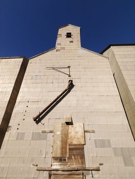 Grain elevator
