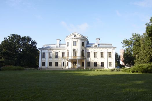 Paezeriai manor. Shot taken in July 2009