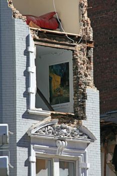 Crane collapse flatten a 4 story building