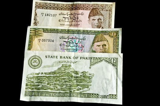 Pakistansiche Banknoten 5 und 10 Rupees