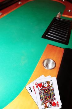 casino blackjack table queen of hearts