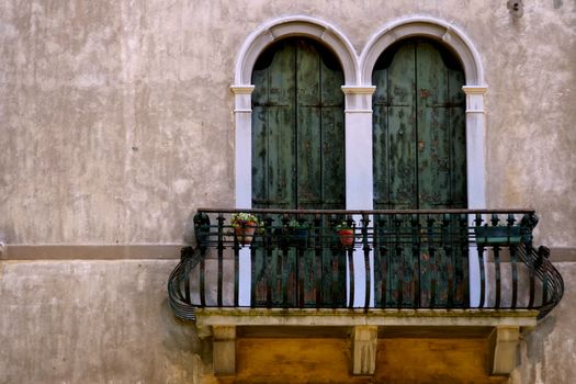 Italian balcony 