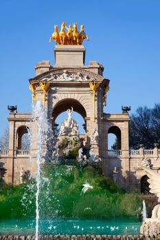 Barcelona ciudadela park lake fountain and quadriga