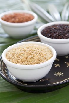 Varieties of raw rice