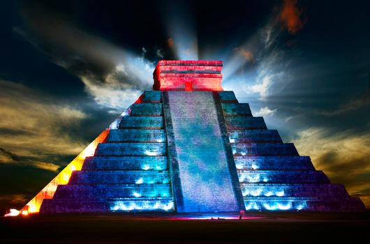 Chichen Itza Mayan Pyramid Night View 