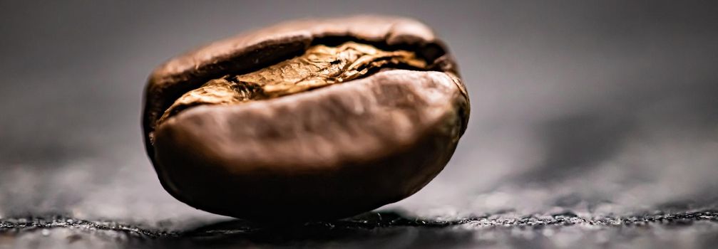 Macro coffee bean, roasted signature mix with rich flavour, best morning drink and luxury blend