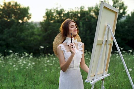 woman artist outdoors visage creative hobby lifestyle