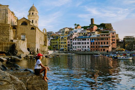 Picturesque coastal village of Vernazza, Cinque Terre, Italy.