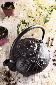 Green tea with elder flower