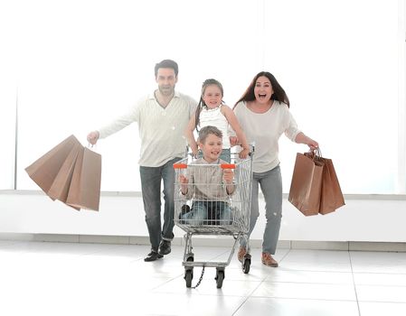 happy family in a hurry to shop