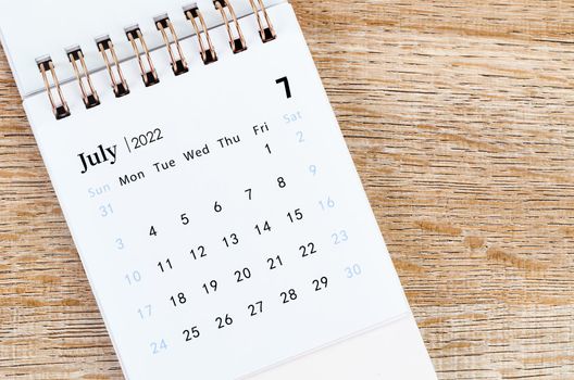 July 2022 desk calendar.