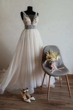 bridesmaid dress on a mannequin
