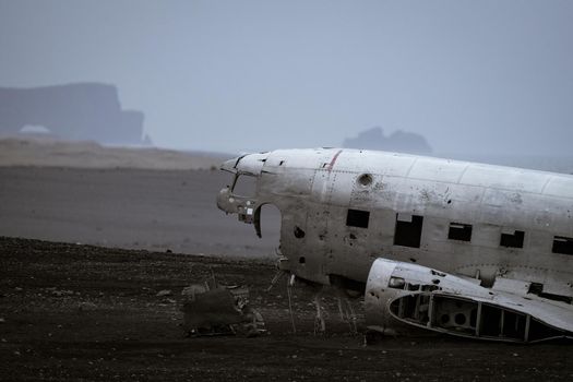 Wreck of and airplane profile, foggy day