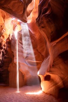 Light Rays in the Upper Antelope Canyon