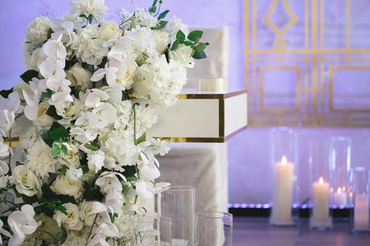 Beautiful wedding decor: orchid flowers and candles