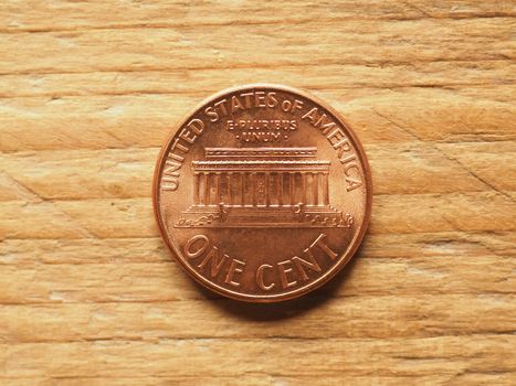 1 cent coin, reverse side showing Lincoln memorial, currency of the USA