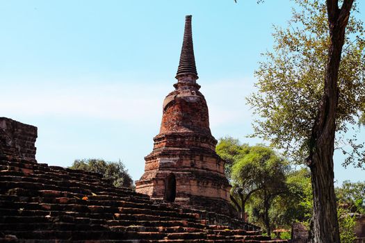 Majestic ancient ruins in Wat Mahathat