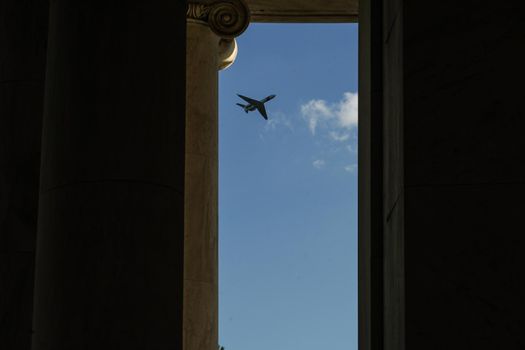 Airplane seen from Thomas Jefferson Memorial Memorial