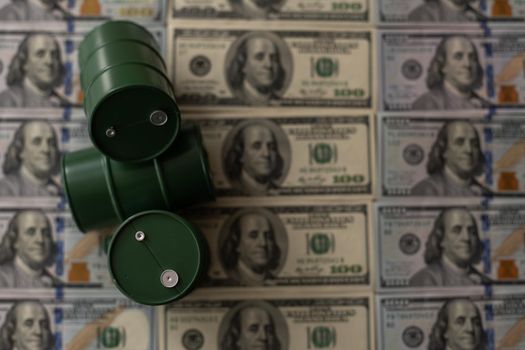 the barrel of oil of one hundred US dollar bills