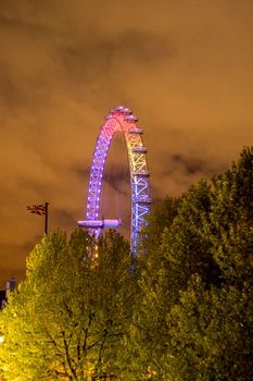 London eye at night