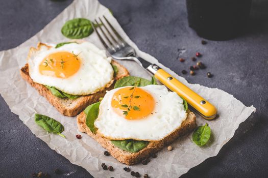 Healthy fried egg sandwich