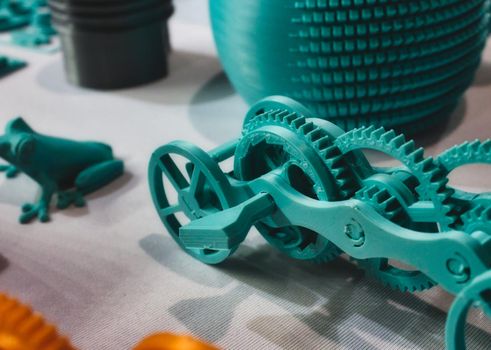 Various 3D printed model objects on a table
