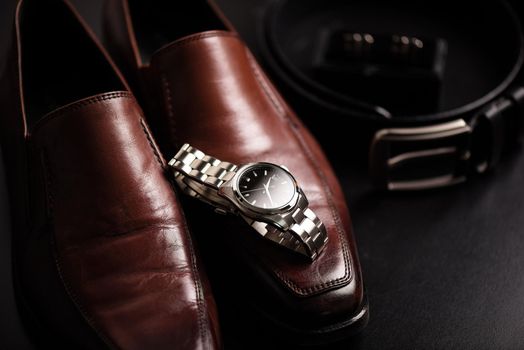 luxury men wristwatch