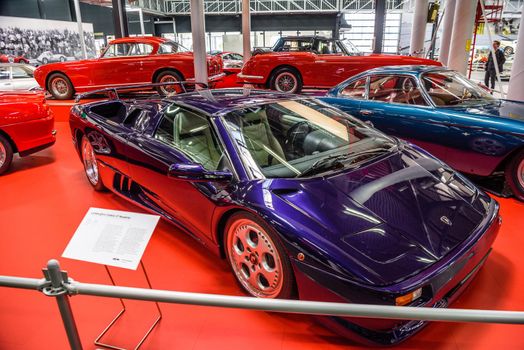 SINSHEIM, GERMANY - MAI 2022: violet purple Lamborghini Diablo VT Roadster