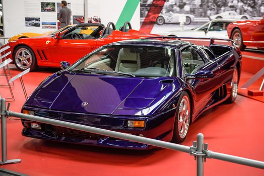 SINSHEIM, GERMANY - MAI 2022: violet purple Lamborghini Diablo VT Roadster