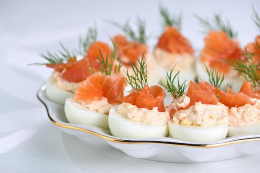 Eggs stuffed with salmon
