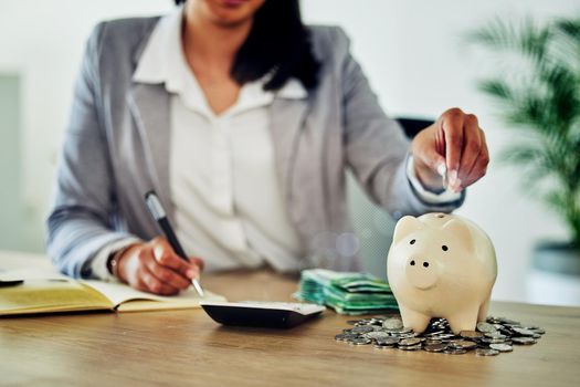 Finance, planning and saving with budget tracking, counting personal finances and family money management. Woman calculating cash and coins in piggy bank for future bills, retirement or holiday funds