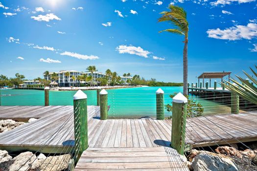 Idyllic turquoise bay in Islamorada on Florida Keys