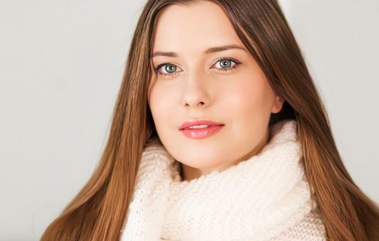 Autumn winter fashion and knitwear, beautiful woman wearing warm knitted scarf