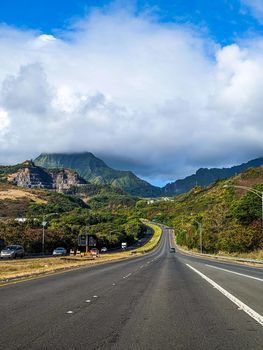 driving around on roads of oahu hawaii