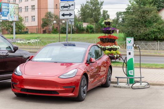 Tesla Model Y on 22W charging spot