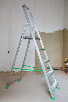 Metal aluminum ladder for repairs