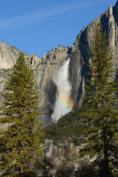 yosemite falls rainbow