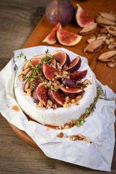 Brie cheese with honey and figs