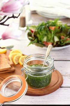 Green sauce, seasoning for salad