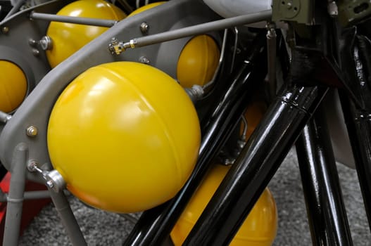 Balloons for storing helium used in the pneumatic system of the engine.