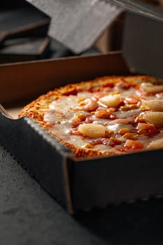 Take away hawaii pineapple pizza with cheese