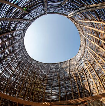 Bamboo arches, which rely on large chickens
Bamboo architectural handicrafts, wood weave making, sunshade
