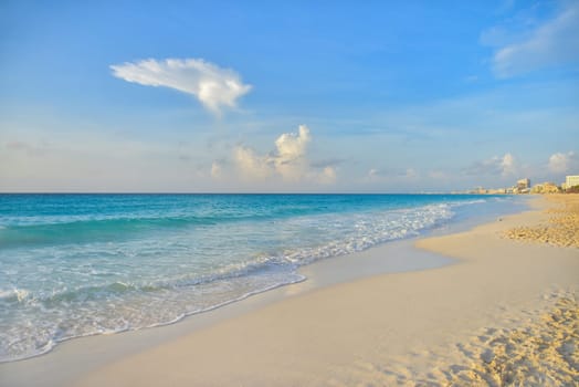 Sea shore on the Caribbean beach in the Zona Hoteleria in Cancun.