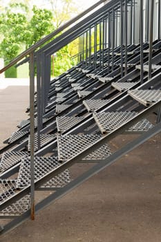 external staircase: row of external metal steps, detail of electro-welded mesh