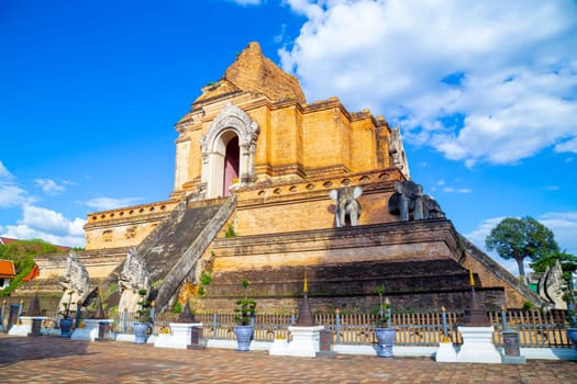 Wat Chedi Luang Temple, famous ruined ancient pagoda in Chiang Mai, Thailand