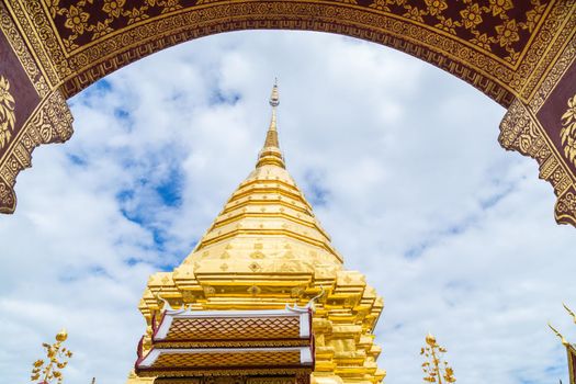 Landmarks, important tourist attractions in Chiang Mai, Phra That Doi Suthep, large golden pagoda, Thailand